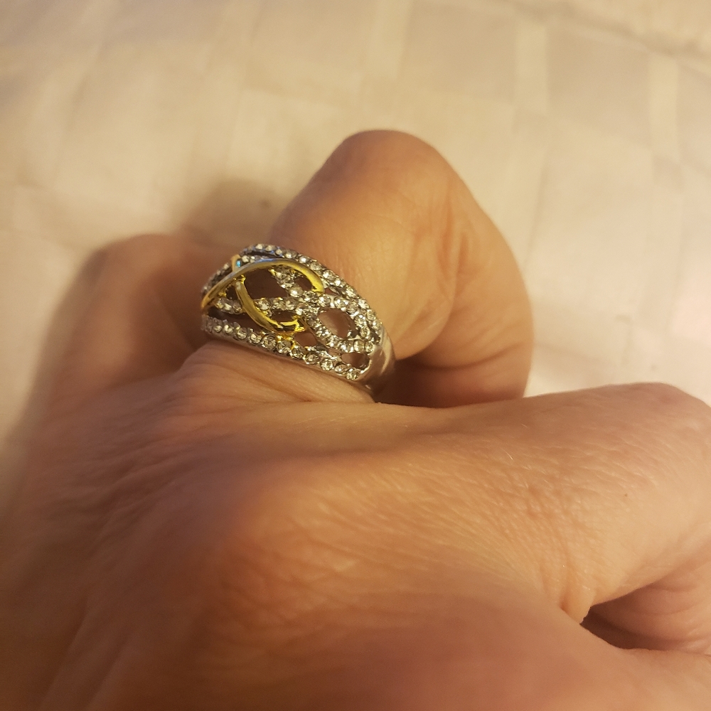 Silver tone infinity ring - Picture 4 of 4